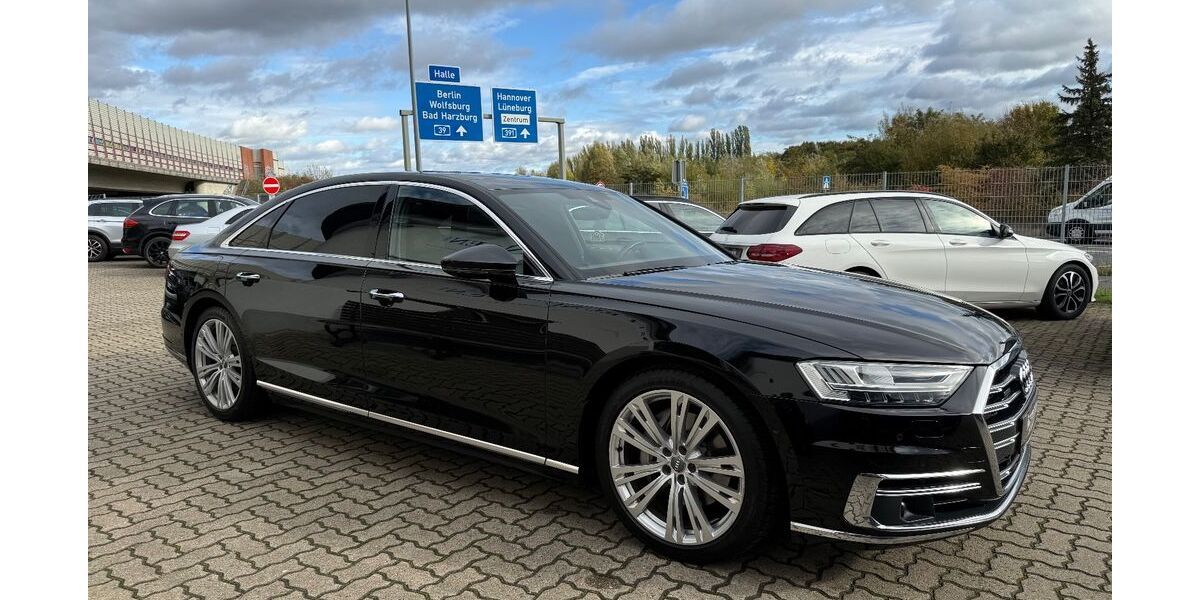 Audi A8 274.000 km 34.490 &euro; Braunschweig 38122