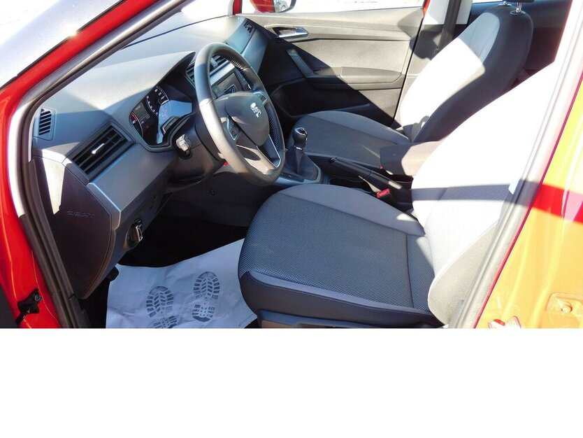 Seat Arona 1.0 Style Beats TSI BMT Klima Navi Alu 31.900 km 15.990 € Vordorf 38533