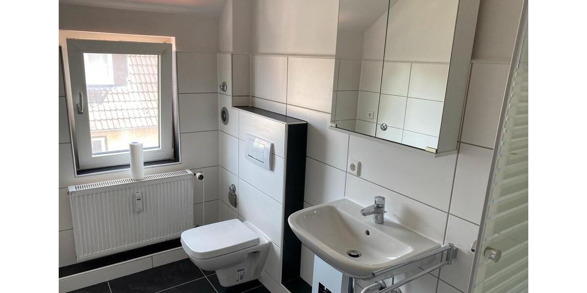 Dachgeschoßwohnung Wolfsburg Detmerode - 2.5 Zimmer, 61 m&sup2;, 600&euro; | Angebot:25081780