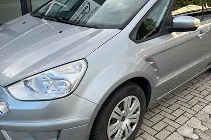 Ford S-Max 196.600 km 3.550 &euro; BRAUNSCHWEIG 38122