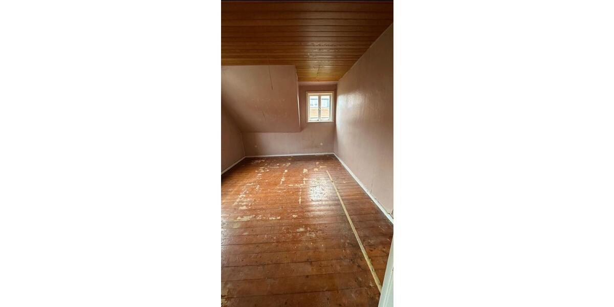 Einfamilienhaus Salzgitter Ortschaft Südost - 7 Zimmer, 180 m&sup2;, 85.000&euro; | Angebot:24600257