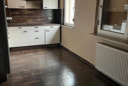 Wohnung Wolsdorf - 4 Zimmer, 100 m&sup2;, 900&euro; | Angebot:26388314