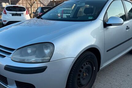 VW Golf 153.000 km 4.700 &euro; Lehre 38165