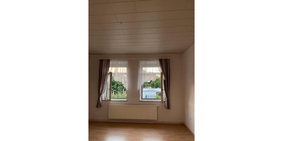 Etagenwohnung Wolfsburg Almke - 5 Zimmer, 145 m&sup2;, 1.200&euro; | Angebot:23876701