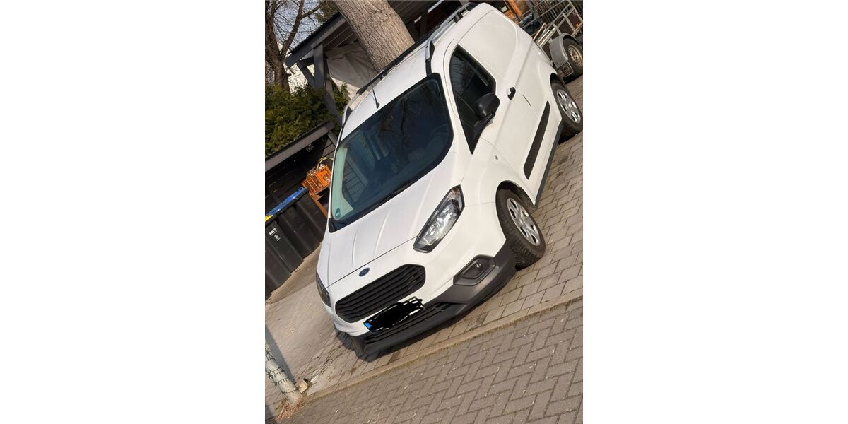 Ford Courier 23.600 km 10.900 &euro; Lucklum 38173