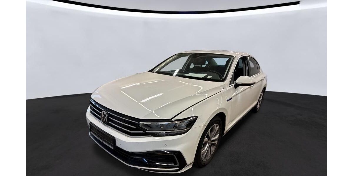 VW Passat 141.467 km 15.990 &euro; Braunschweig 38122