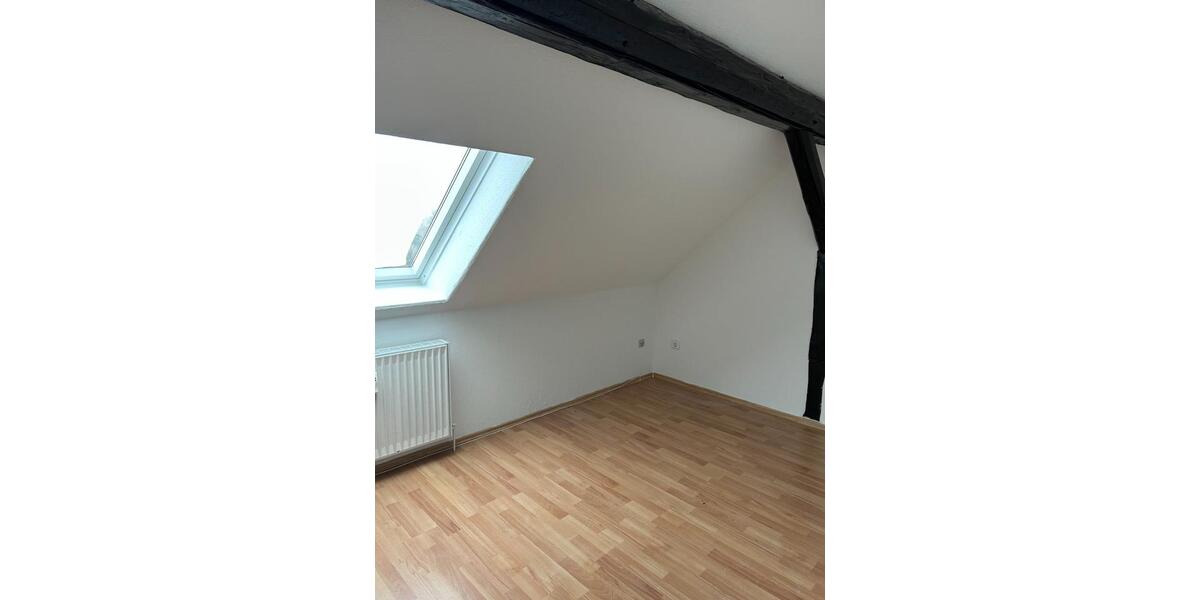Dachgeschoßwohnung Braunschweig Lehndorf-Watenbüttel - 4 Zimmer, 120 m&sup2;, 1.140&euro; | Angebot:24628717