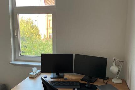 Helle 15 m² Büro-Mietfläche zu vermieten am Hagenmarkt zimmer