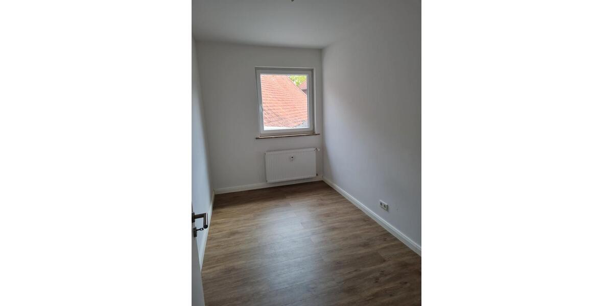 Etagenwohnung Edemissen - 4 Zimmer, 86 m&sup2;, 750&euro; | Angebot:26349697