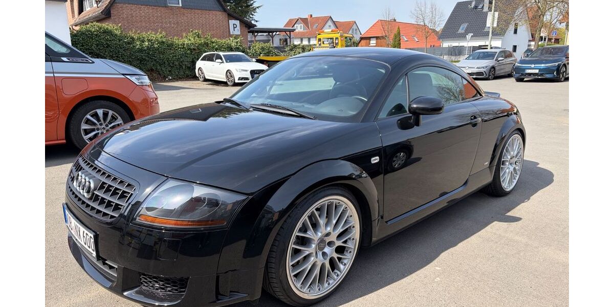 Audi TT 44.500 km 22.480 &euro; Wolfsburg 38440