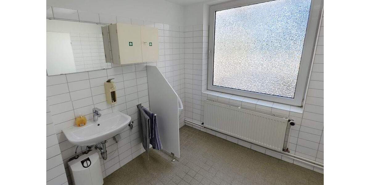 Gewerbeobjekt Edemissen Wipshausen - 6 Zimmer, 150 m&sup2;, 1.125&euro; | Angebot:25735321