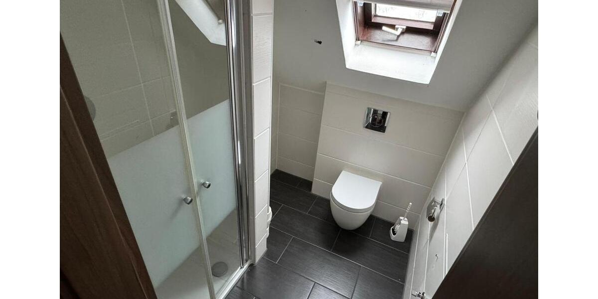 Etagenwohnung Lengede - 6 Zimmer, 151 m&sup2;, 1.350&euro; | Angebot:25293036