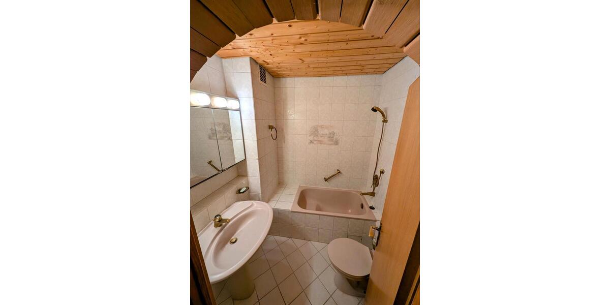 Reihenhaus Lehre - 7 Zimmer, 185 m&sup2;, 1.480&euro; | Angebot:24692592