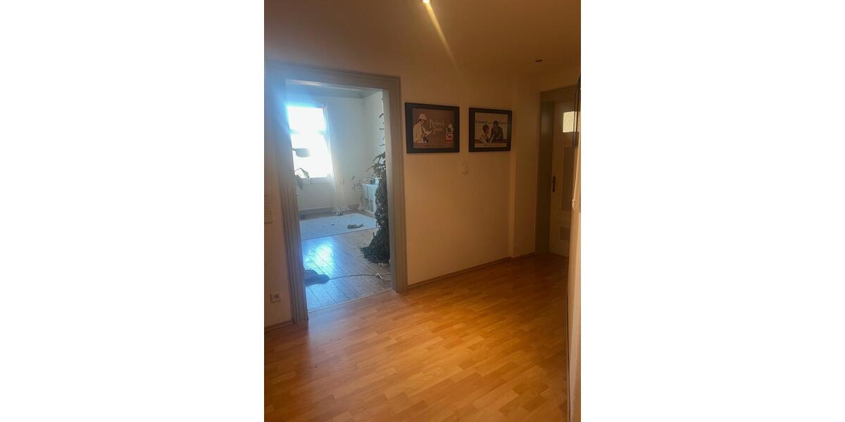 Etagenwohnung Braunschweig Wabe-Schunter-Beberbach - 3 Zimmer, 140 m&sup2;, 1.390&euro; | Angebot:25308579