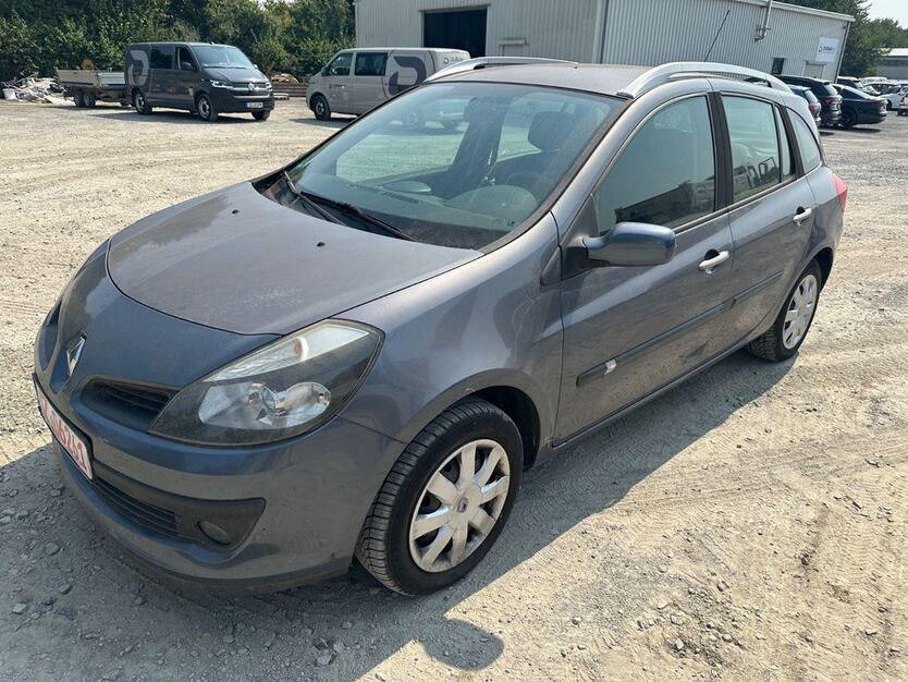 Renault Clio 130.000 km 1.790 € Salzgitter 38229