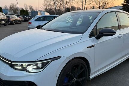 VW Golf 123.847 km 33.990 &euro; Braunschweig 38122