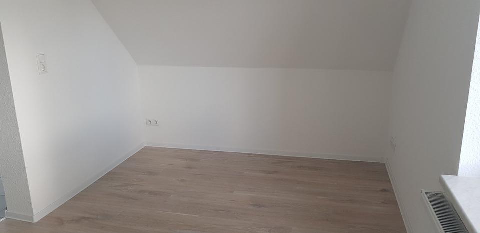 Dachgeschoßwohnung Braunschweig Südstadt- Rautheim- Mascherode - 2 Zimmer, 45 m&sup2;, 403&euro; | Angebot:25045201