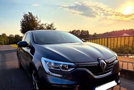 Renault Megane 102.000 km 8.800 &euro; Sassenburg 38524