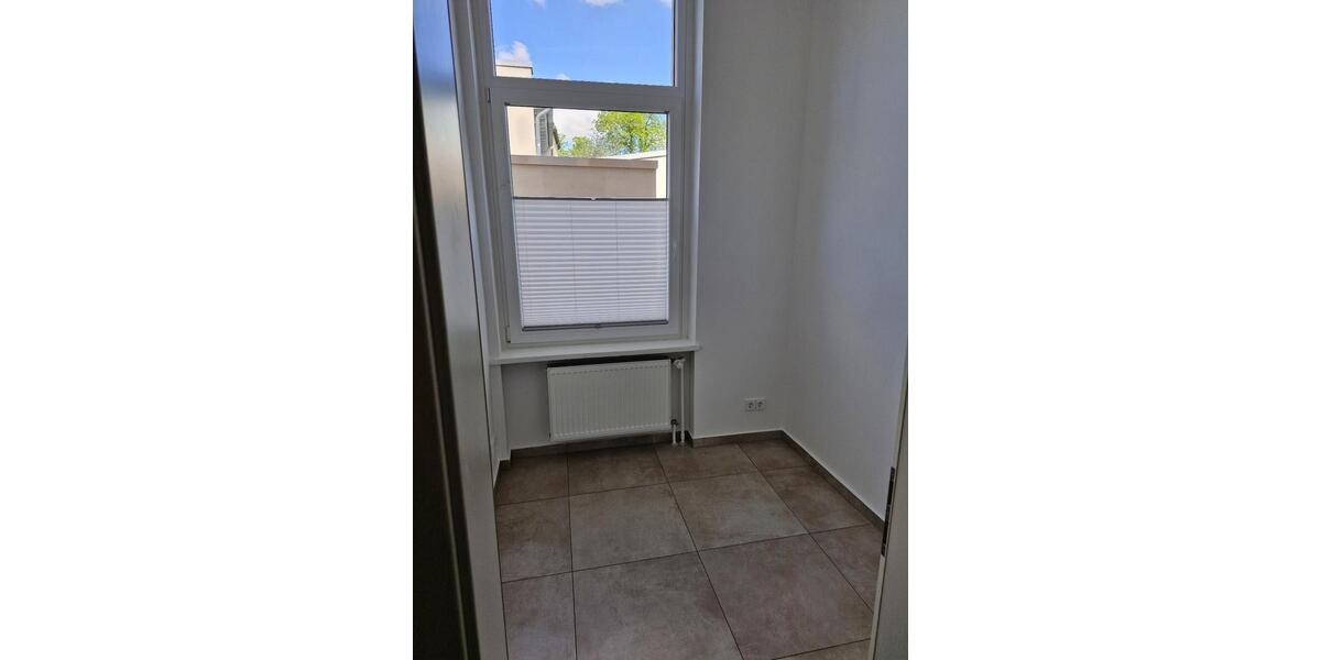 Hochparterre Braunschweig Nordstadt - 3 Zimmer, 120 m&sup2;, 1.150&euro; | Angebot:26547792