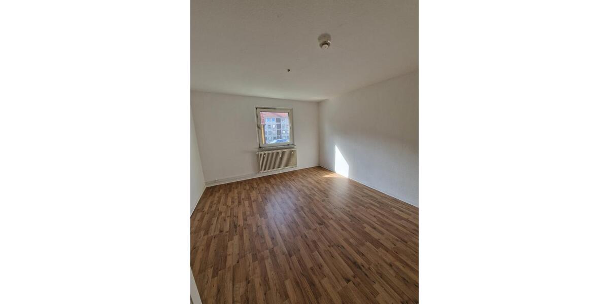 Erdgeschoßwohnung Salzgitter Ortschaft Südost - 7 Zimmer, 113 m&sup2;, 680&euro; | Angebot:26190981