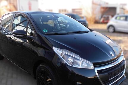 Peugeot 208 110.914 km 6.300 &euro; Wolfsburg 38448