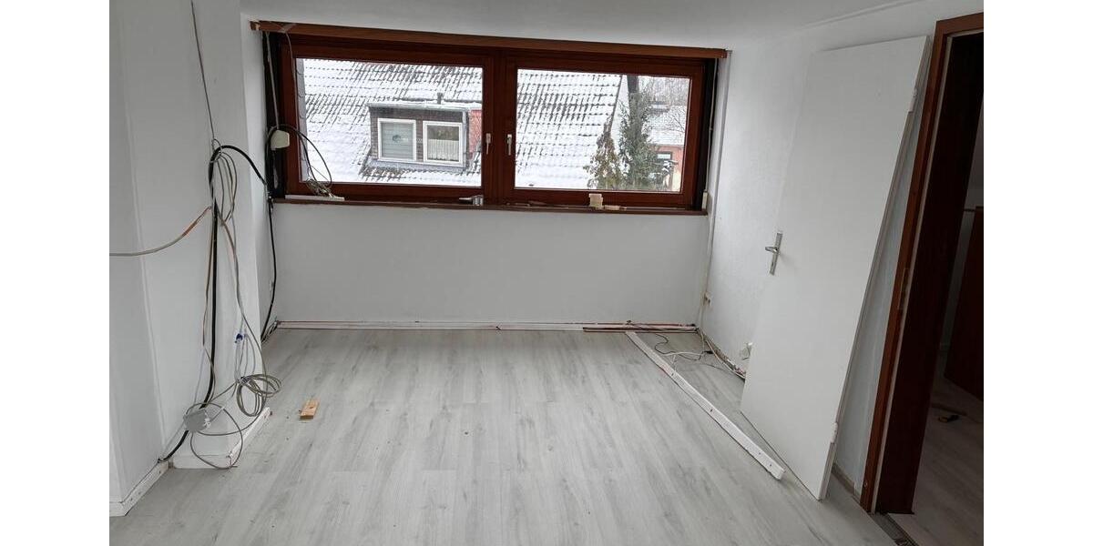 Etagenwohnung Braunschweig Heidberg-Melverode - 4 Zimmer, 120 m&sup2;, 470&euro; | Angebot:24849301