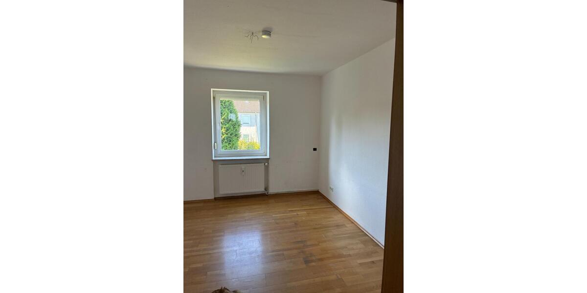 Schöne Eigentumswohnung 54qm 3 Zimmer, KücheTageslicht- Bad 3 zimmer