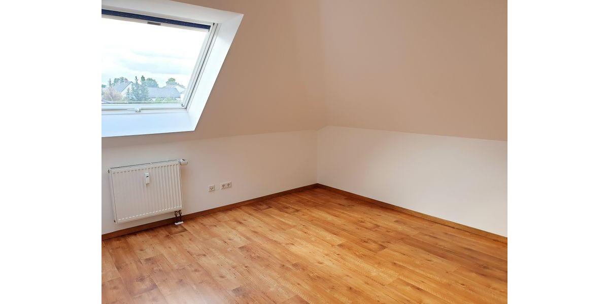 Dachgeschoßwohnung Wolfsburg Alt-Wolfsburg - 4 Zimmer, 103 m&sup2;, 980&euro; | Angebot:26136399