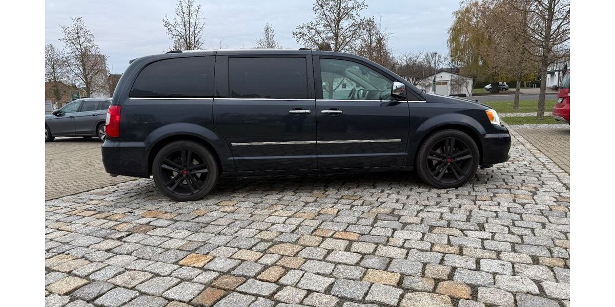 Lancia Voyager 187.000 km 8.699 € Salzgitter 38229