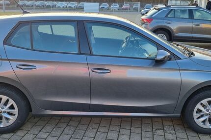 Skoda Fabia 13.900 km 18.580 &euro; Braunschweig 38110