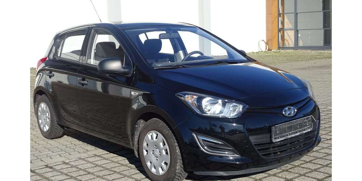 Hyundai i20 89.000 km 5.990 &euro; Salzgitter 38226