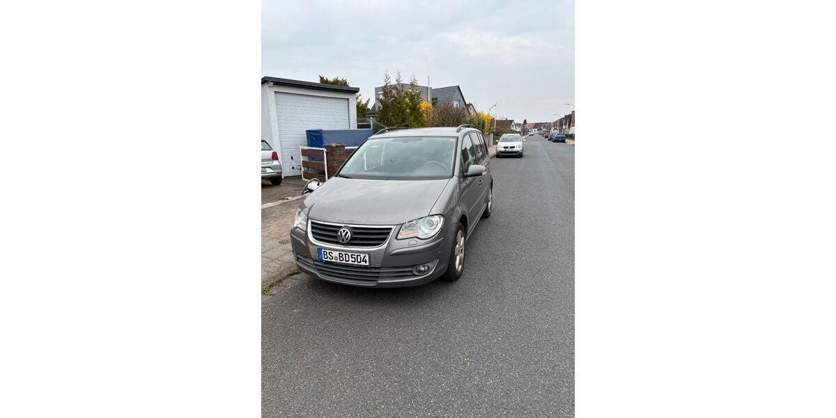 VW Touran 169.979 km 4.100 &euro; Braunschweig 38116