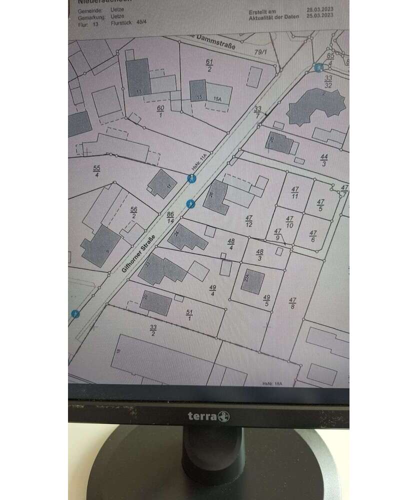 Halle in Uetze 75.000 € 300 m²