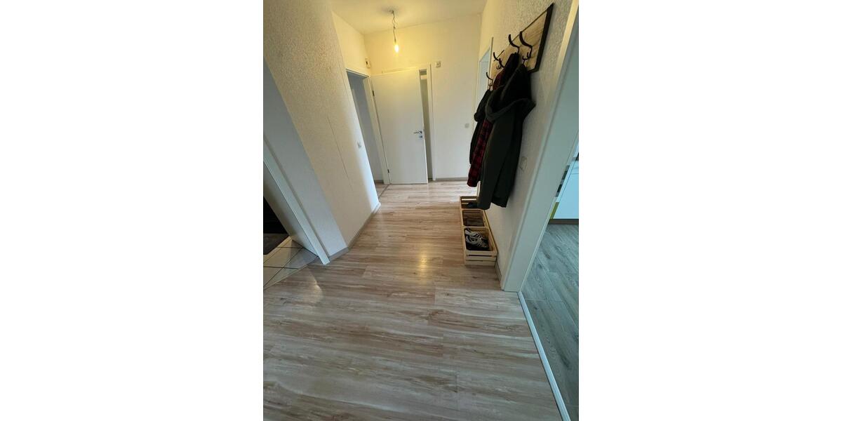 Etagenwohnung Sassenburg - 3 Zimmer, 90 m&sup2;, 700&euro; | Angebot:25928039