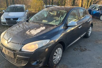 Renault Megane 265.000 km 1.990 € Salzgitter 38229