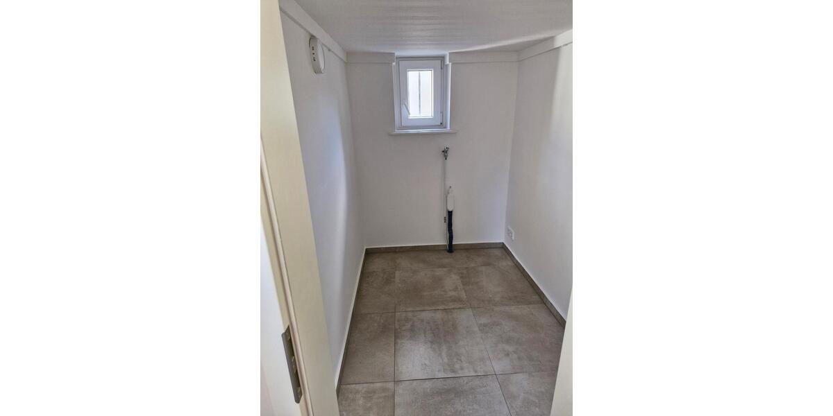 Hochparterre Braunschweig Nordstadt - 3 Zimmer, 120 m&sup2;, 1.150&euro; | Angebot:26547792