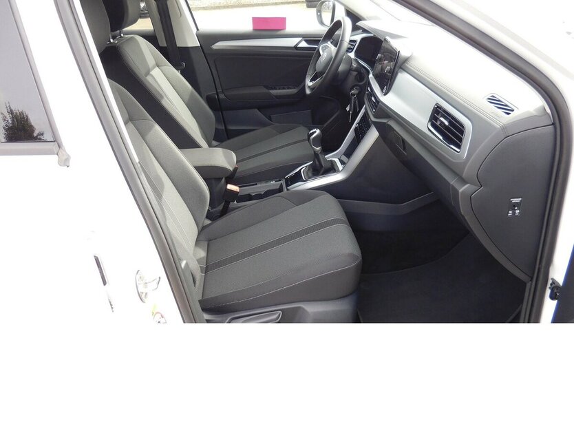 VW T-Roc 1.0 Life TSI BMT Navi Klima Alu 19.990 km 20.990 € Vordorf 38533