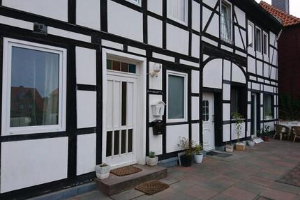 Haus Wolfsburg Ehmen - 20 Zimmer, 420 m&sup2;, 460.000&euro; | Angebot:25724643