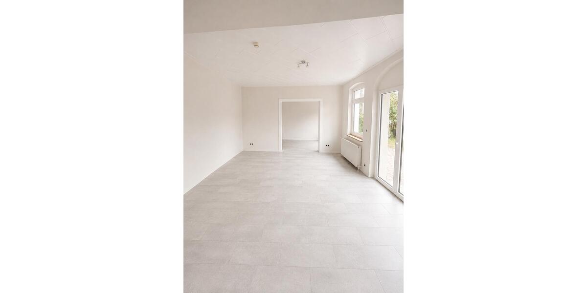 Terrassenwohnung Schwülper - 8 Zimmer, 192 m&sup2;, 1.550&euro; | Angebot:26537957