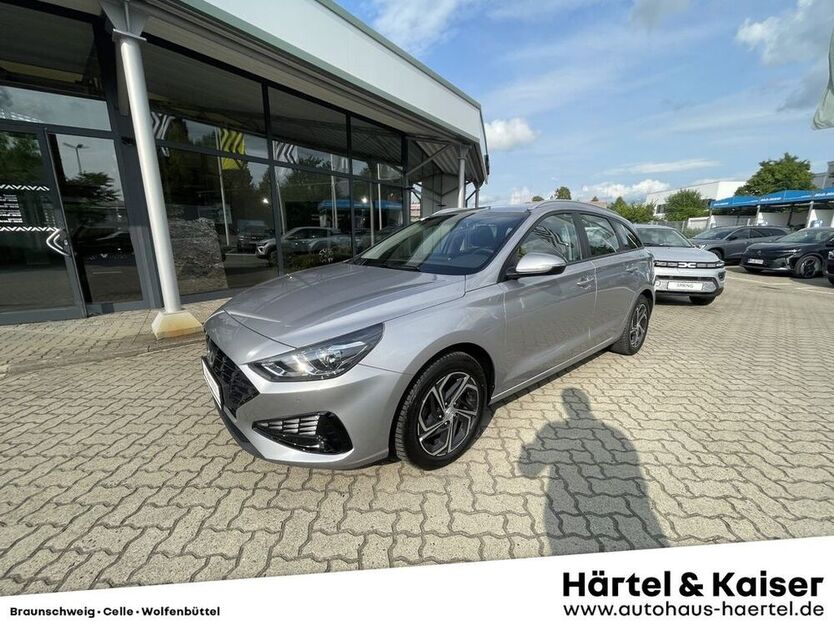 i30