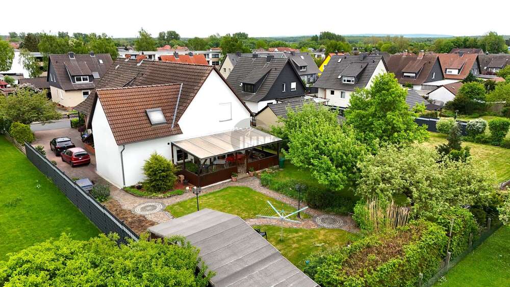 Einfamilienhaus Braunschweig / Hondelage Hondelage - 11 Zimmer, 273 m&sup2;, 470.000&euro; | Angebot:19139200