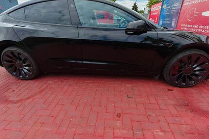 Tesla Model 3 70.000 km 30.000 € Wolfsburg 38446