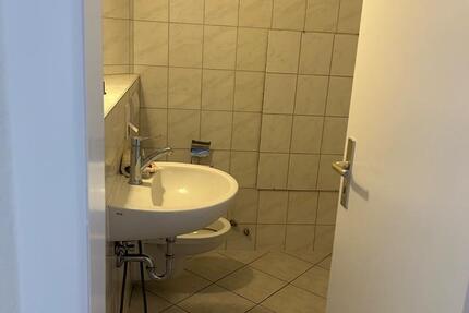 3 Zimmer Wohnung, 66 qm mit Balkon, WG geeignet zimmer