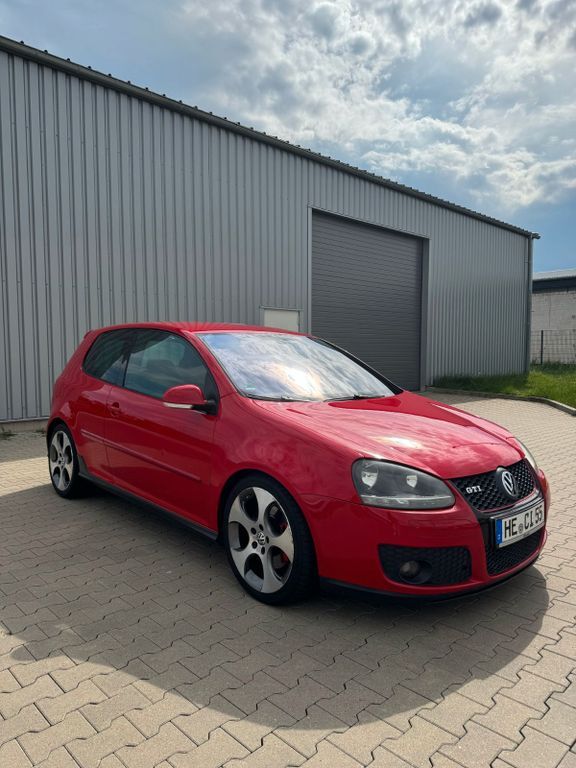 VW Golf 282.000 km 2.550 € Helmstedt 38350