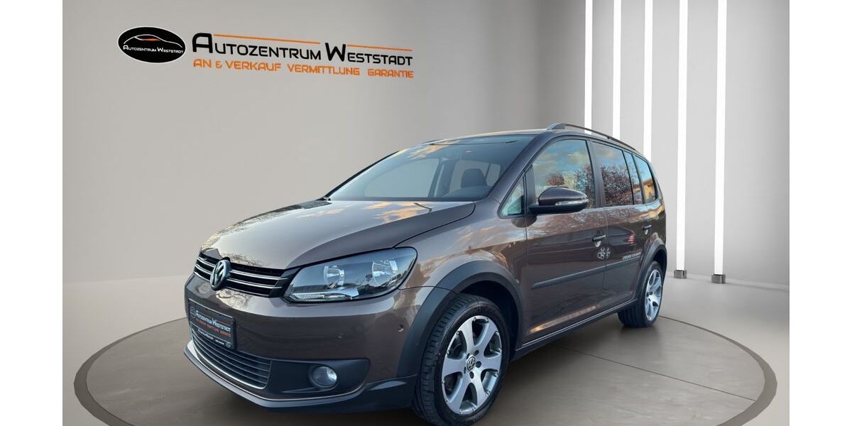 VW Touran 85.838 km 13.499 &euro; Braunschweig 38120