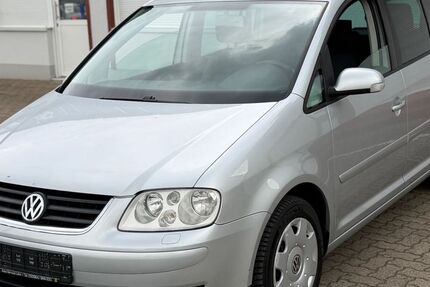 VW Touran 257.500 km 4.900 &euro; Salzgitter 38229