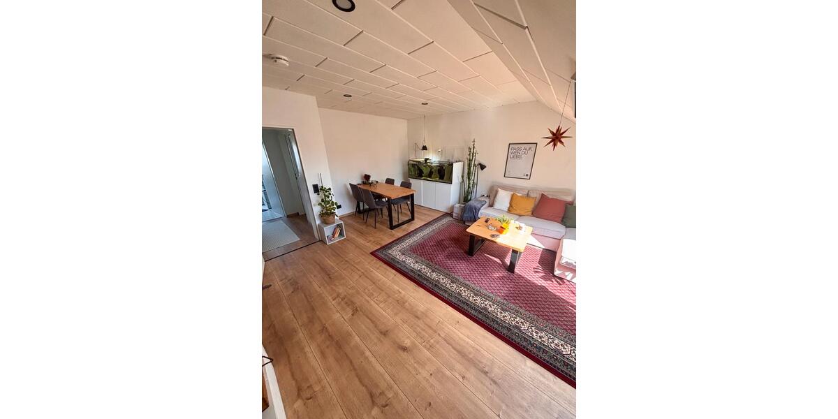 Dachgeschoßwohnung Lehre - 2 Zimmer, 75 m&sup2;, 640&euro; | Angebot:26448372