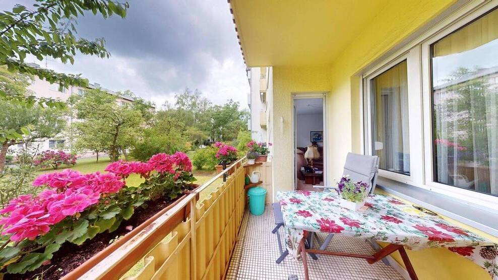 Lichtdurchflutete 3-Zimmer-Wohnung mit Balkon & eigenem Stellplatz (VERMIETET)