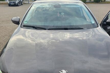 Peugeot 308 142.000 km 7.200 € Peine 31224