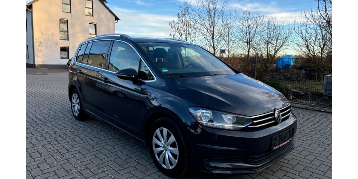 VW Touran 234.000 km 9.990 &euro; Braunschweig 38110